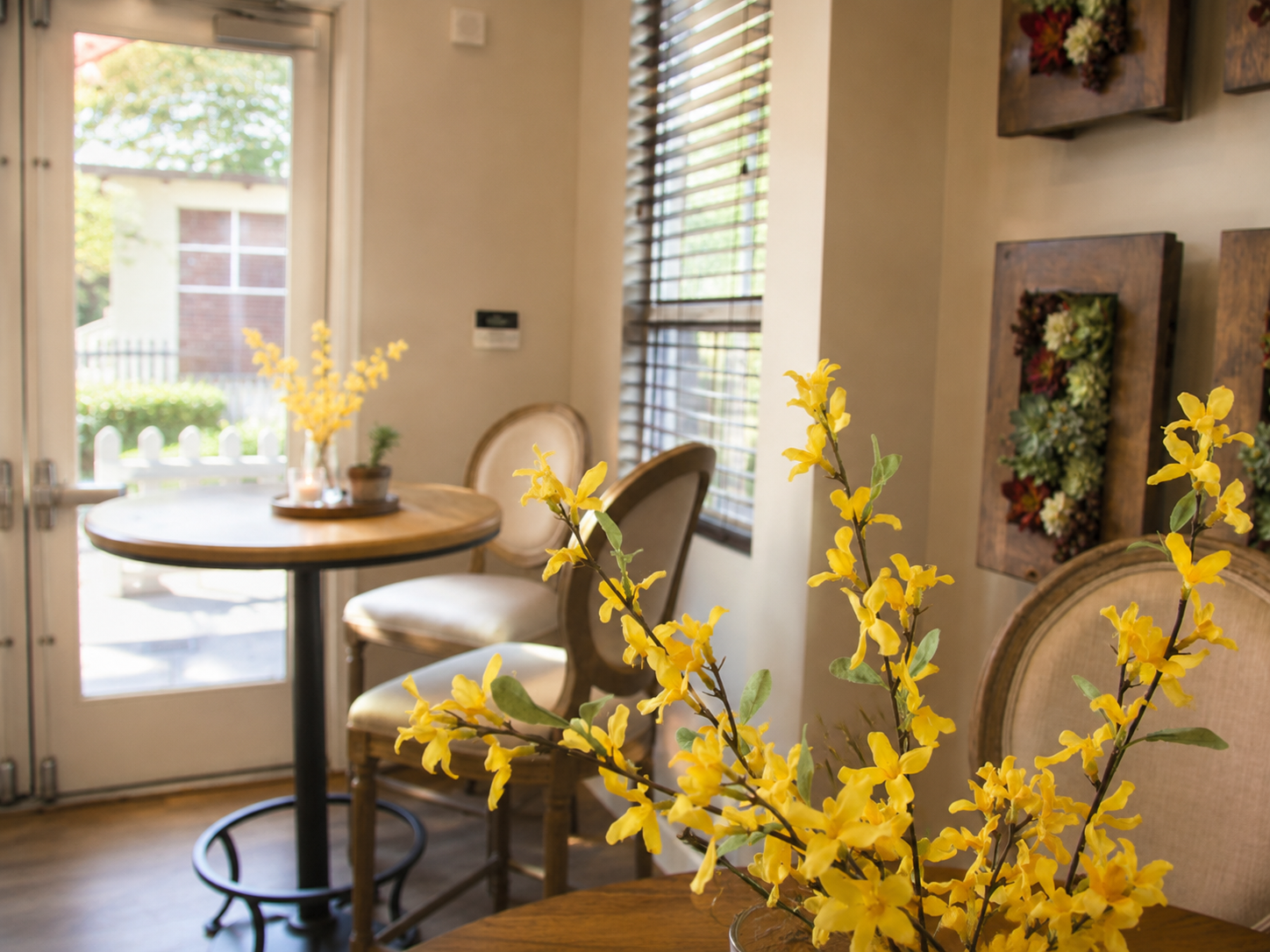 Lounge & amenities at Boulders Clubhouse, Santa Rosa, California